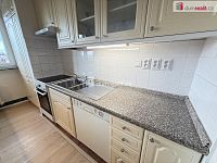 Pronájem bytu 4+1 85 m2 balkon cihla Žernovská P10 nezařízený - 4