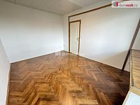 Pronájem bytu 4+1 85 m2 balkon cihla Žernovská P10 nezařízený - 9