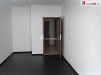 Pronájem 2kk 52m2 P9 Střížkov Bytový park Prosek novostavba balkon 4m2 garážové stání částečně zařízeno - 12
