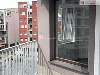 Pronájem 2kk 52m2 P9 Střížkov Bytový park Prosek novostavba balkon 4m2 garážové stání částečně zařízeno - 7