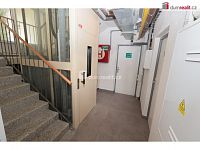 Světlý byt 2+1 k rekonsturkci, 62 m2 + 4 m2 lodžie, 1 .patro, OV, panel po rek. Praha 15 - Hostivař - 25