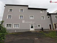 Prostorná atypická garsonka - studio v přízemí cihlového domu v obci Počerny - Karlovy Vary - 13