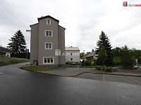 Prostorná atypická garsonka - studio v přízemí cihlového domu v obci Počerny - Karlovy Vary - 16