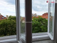 pronájem 1kk 28m2 P2 Vinohrady Jana Masaryka nezařízen - 10