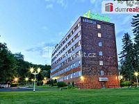 Hotel Agricola s bazénem, balneo centrem s pozemkem, zahradou v Mariánských Lázních u lesa