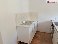 Velmi hezký byt 2+kk po rekonstrukci, Praha 6 - Bubeneč  - 3
