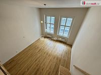 Pronájem bytu 1+kk 48 m2 P5 Smíchov zařízený nový LOFT - 4