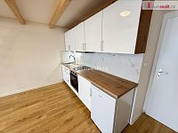 Pronájem bytu 1+kk 48 m2 P5 Smíchov zařízený nový LOFT - 6