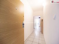 K pronájmu, slunný byt 3+1 s balkónem a sklepem na okraji sídiště Máj, ul. J.Bendy 1374/20, České Budějovice - 3