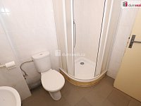 Prostorná atypická garsonka - studio v přízemí cihlového domu v obci Počerny - Karlovy Vary - 10