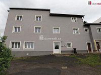 Prostorná atypická garsonka - studio v přízemí cihlového domu v obci Počerny - Karlovy Vary - 13