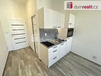 Pronájem bytu 1+kk 25 m2 P10 Strašnice po rekonstrukci cihla nezařízený