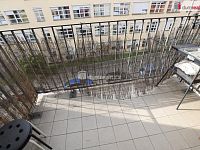 Krásný byt 2+kk ve třetím patře s výtahem cihlové budovy a parkovacím stáním na Žižkově - 13
