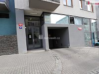 Krásný byt 2+kk ve třetím patře s výtahem cihlové budovy a parkovacím stáním na Žižkově - 22
