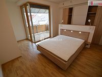 Pronájem 4kk 97m2 P5 Smíchov Na Zatlance balkon terasa garáž - 2