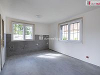 Pronájem komerčního prostoru 753 m2, pozemek 2.006 m2 - Hředle - 17