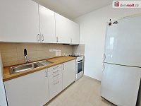 pěkný , slunný u metra  - 2