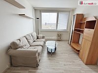pěkný , slunný u metra  - 5