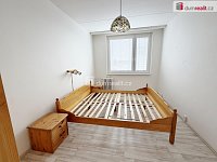 pěkný , slunný u metra  - 6