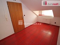 Krásný byt 2+kk ve třetím patře cihlového domu v Horním Slavkově - 6
