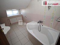 Krásný byt 2+kk ve třetím patře cihlového domu v Horním Slavkově - 9