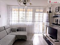 Krásný prostorný slunný byt 3+1 ve čtvrtém patře panelového domu s výtahem - 4