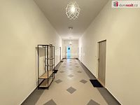 Pronájem bytu 1+kk 38 m2 P5 Smíchov po rekonstrukci LOFT  - 10