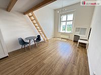 Pronájem bytu 1+kk 38 m2 P5 Smíchov po rekonstrukci LOFT  - 4