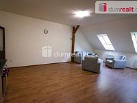 pronájem mezonetu 2+kk 62 m2 v uzavřeném dvoře