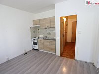 Udržovaný byt 1+1 ve zvýšeném přízemí panelového domu v Tachově - 3