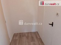 Byt 1+1/27m2,lodžie 6m2,komora 1m2 ,Praha 9, Veltruská - 11