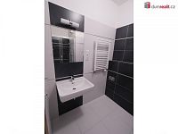 Světlý byt 2+kk s balkonem a park. stáním, 46,4 m2 + 5 m2 balkon, 2.p, OV, Praha 9 - Čakovice - 14