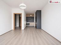 Světlý byt 2+kk s balkonem a park. stáním, 46,4 m2 + 5 m2 balkon, 2.p, OV, Praha 9 - Čakovice - 7