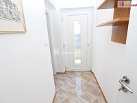 Krásná novostavba rodinného domu se zahradou a garáží v Rájově - 26
