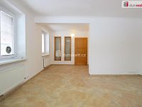 Pronájem komerčního prostoru - ordinace - 8