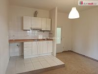 Velmi pěkný byt 1+kk po rekonstrukci, Praha 10 - Strašnice