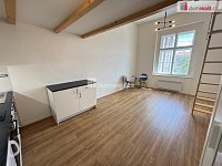 Pronájem bytu 1+kk 38 m2 P5 Smíchov po rekonstrukci LOFT  - 4