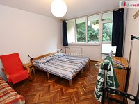 Krásný slunný byt 2+1 ve třetím patře panelového domu v Jáchymově - 2