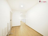 Pronájem  rodinného domu 6+1 se zahradou a garáží – Mělník - 17