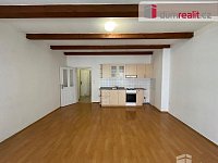 pronájem bytu 1kk 35 m2 v centru Kolína, cihlový dům - 3