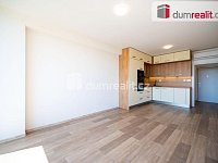 K pronájmu, byt 2+kk s lodžií a sklepem, ul. nám. Tomáše Bati, Sezimovo Ústí - 8