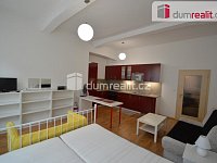Pronájem 1+kk 38m2 P4 Nusle novostavba zařízený cihla  - 2