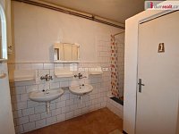 Pronájem komerčního areálu ve Vikleticích, obec Chbany - 11