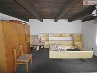 Pronájem komerčního areálu ve Vikleticích, obec Chbany - 14
