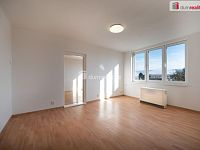K pronájmu, zděný byt 2+1 s balkónem v nejvyšším podlaží + sklep, ul. Netolická čp. 272, Lhenice, okr. Prachatice - 11