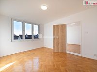 K pronájmu, zděný byt 2+1 s balkónem v nejvyšším podlaží + sklep, ul. Netolická čp. 272, Lhenice, okr. Prachatice - 13