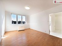 K pronájmu, zděný byt 2+1 s balkónem v nejvyšším podlaží + sklep, ul. Netolická čp. 272, Lhenice, okr. Prachatice - 14