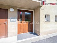 K pronájmu, zděný byt 2+1 s balkónem v nejvyšším podlaží + sklep, ul. Netolická čp. 272, Lhenice, okr. Prachatice - 17