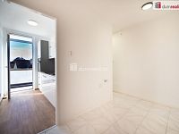 K pronájmu, zděný byt 2+1 s balkónem v nejvyšším podlaží + sklep, ul. Netolická čp. 272, Lhenice, okr. Prachatice - 3
