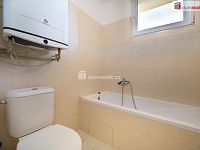 K pronájmu, zděný byt 2+1 s balkónem v nejvyšším podlaží + sklep, ul. Netolická čp. 272, Lhenice, okr. Prachatice - 9